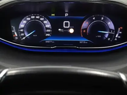 Photo 8 Peugeot 3008  1.5 BlueHDi 130ch S&S GT EAT8