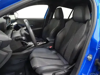 Photo 10 Peugeot 208  e- 136ch GT