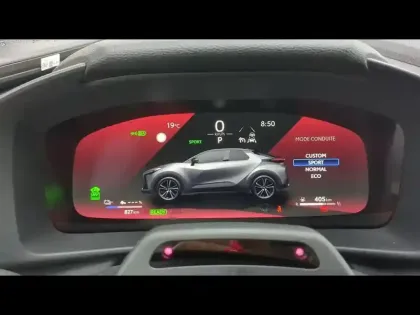 Photo 14 Toyota C-HR  2.0 Hybride Rechargeable 225ch Graphic MY26