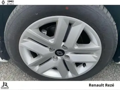 Photo 7 Renault Clio  1.6 E-Tech 145ch full hybrid Evolution - 24