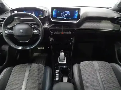 Photo 9 Peugeot 2008  e- 136ch GT Pack
