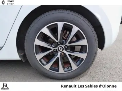 Photo 7 Renault Clio  1.6 E-Tech 145ch full hybrid Techno