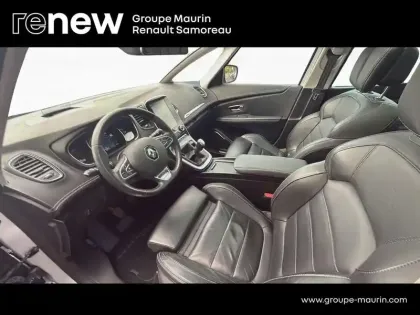 Photo 10 Renault Scenic Grand  1.6 dCi 130ch Energy Initiale Paris