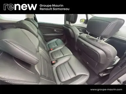 Photo 14 Renault Scenic Grand  1.6 dCi 130ch Energy Initiale Paris