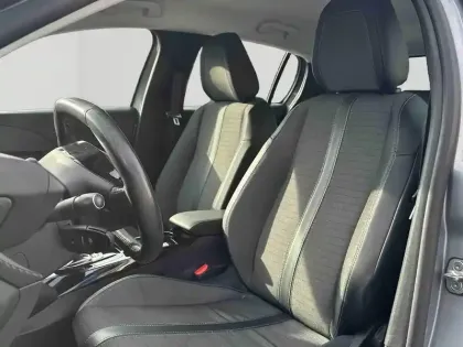 Photo 8 Peugeot 208  e- 136ch Allure