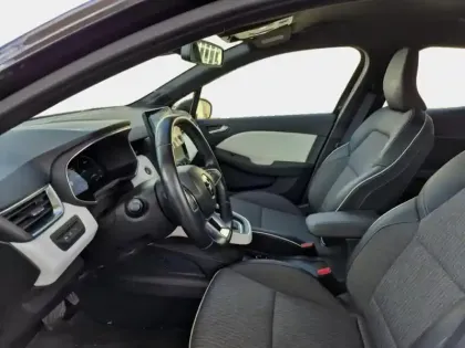 Photo 11 Renault Clio  1.6 E-Tech hybride 140ch Intens -21N