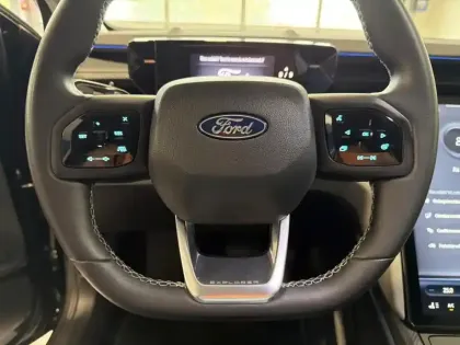 Photo 14 Ford Explorer  170ch Standard Range 52kWh Pack Premium RWD