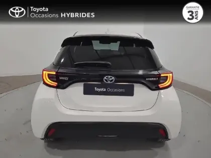 Photo 12 Toyota Yaris  116h Design 5p Pack Confort