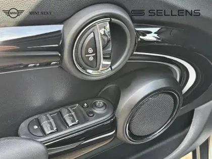 Photo 8 Mini Mini  5 Portes Cooper 136ch Edition Premium BVA7