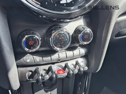 Photo 11 Mini Mini  5 Portes Cooper 136ch Edition Premium BVA7