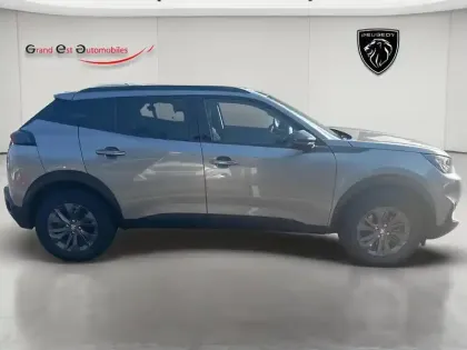 Photo 7 Peugeot 2008  e- 136ch Style