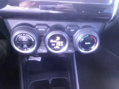 Photo 10 Suzuki Swift  1.2 Dualjet Hybrid 83ch Pack