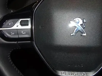 Photo 14 Peugeot 2008  1.2 PureTech 130ch S&S Allure