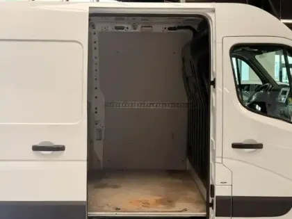 Photo 9 Renault Master  Fg F3300 L1H2 2.3 Blue dCi 135ch Confort Euro6E 17500?