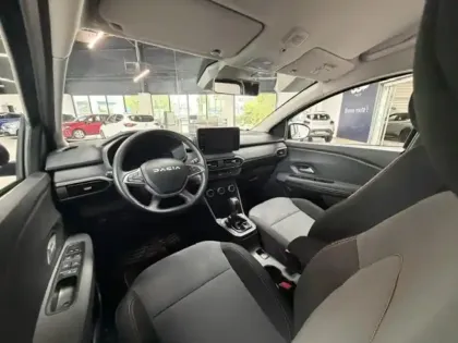 Photo 13 Dacia Jogger  1.6 hybrid 140ch Extreme 7 places -24
