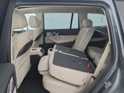Photo 30 Mercedes GLS 400 d 330ch AMG Line 4Matic 9G-Tronic - 22 000€ d'options