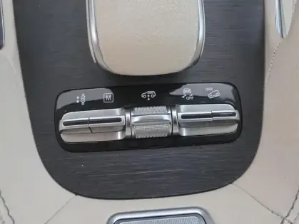 Photo 36 Mercedes GLS 400 d 330ch AMG Line 4Matic 9G-Tronic - 22 000€ d'options