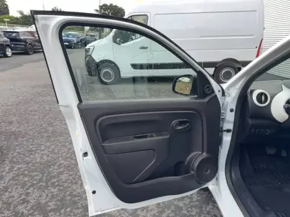 Photo 6 Renault Twingo  III E-Tech