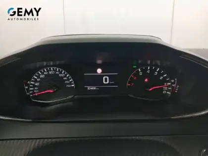 Photo 36 Peugeot 2008  PureTech 100 S&S BVM6