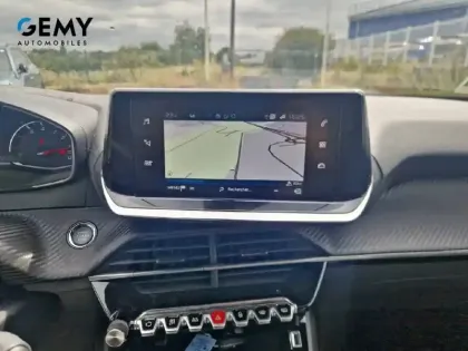 Photo 12 Peugeot 2008  PureTech 100 S&S BVM6