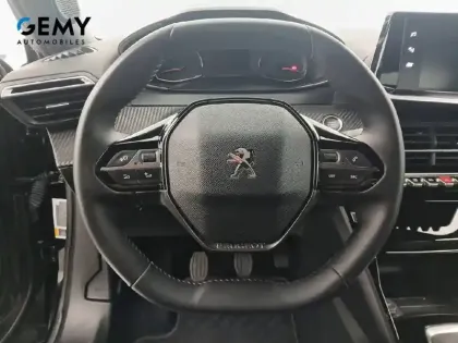 Photo 38 Peugeot 2008  PureTech 100 S&S BVM6