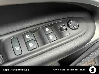 Photo 21 Jeep Avenger  1.2 Turbo T3 110 ch e-Hybrid BVR6