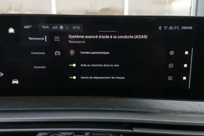 Photo 27 Peugeot 3008  Hybrid 136 e-DCS6