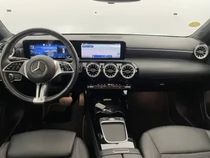 Photo 27 Mercedes Classe A  180 d 8G-DCT
