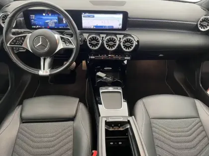 Photo 28 Mercedes Classe A  180 d 8G-DCT