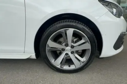 Photo 28 Peugeot 308  SW BlueHDi 130ch S&S EAT8