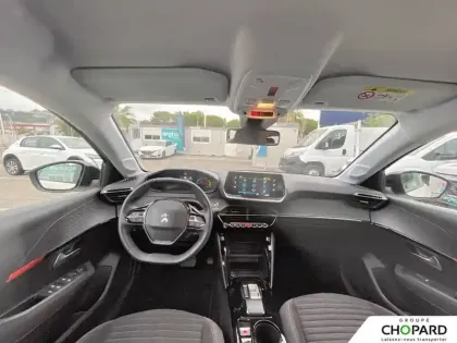 Photo 7 Peugeot 208  Electrique 50 kWh 136ch