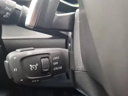 Photo 43 Peugeot 2008  PureTech 130 S&S EAT8