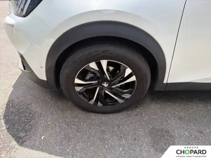 Photo 16 Peugeot 2008  PureTech 130 S&S EAT8
