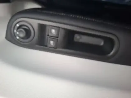 Photo 41 Renault Twingo  III E-Tech