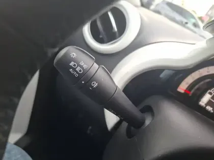 Photo 39 Renault Twingo  III E-Tech