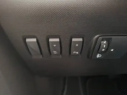 Photo 40 Renault Twingo  III E-Tech