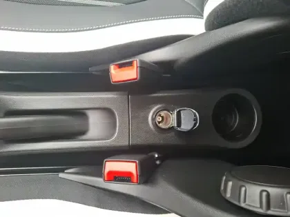 Photo 34 Renault Twingo  III E-Tech