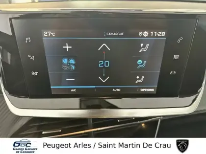 Photo 43 Peugeot 2008  PureTech 100 S&S BVM6