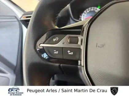 Photo 39 Peugeot 2008  PureTech 100 S&S BVM6