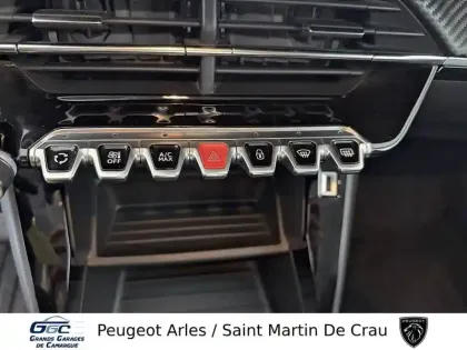 Photo 48 Peugeot 2008  PureTech 100 S&S BVM6