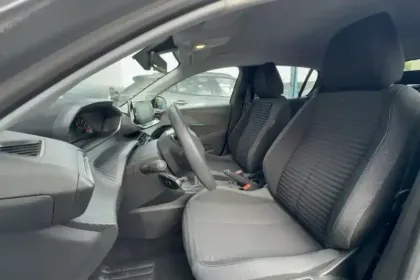 Photo 8 Peugeot 208  PureTech 100 S&S BVM6