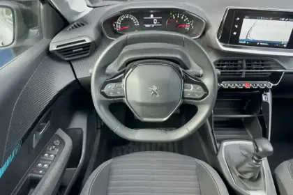 Photo 12 Peugeot 208  PureTech 100 S&S BVM6