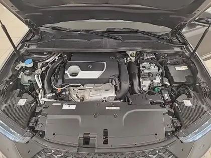 Photo 52 DS DS 4  Hybride E-Tense 225 EAT8