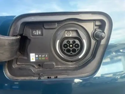 Photo 19 Peugeot 3008  Hybrid 225 e-EAT8