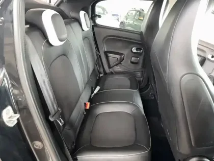 Photo 59 Renault Twingo  III E-Tech
