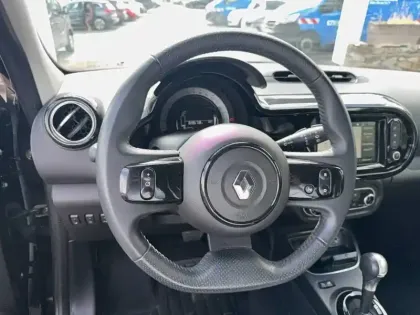 Photo 16 Renault Twingo  III E-Tech