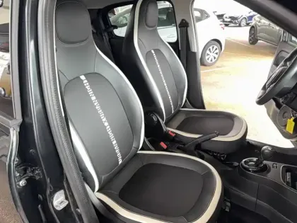 Photo 60 Renault Twingo  III E-Tech