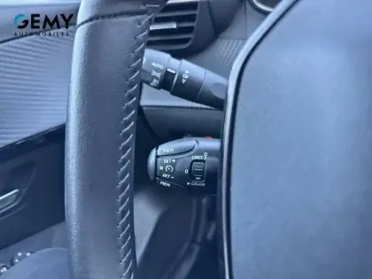 Photo 42 Peugeot 208  PureTech 75 S&S BVM5