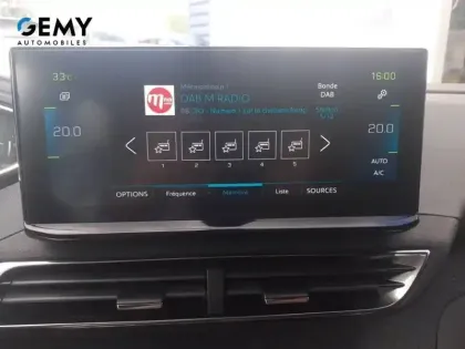 Photo 15 Peugeot 3008  Hybrid 180 e-EAT8