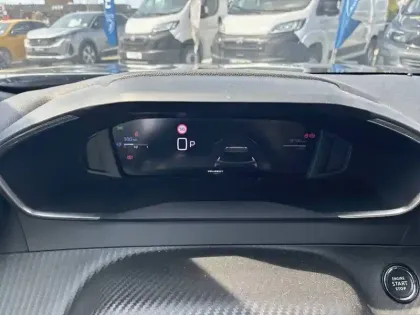 Photo 9 Peugeot 2008  Hybrid 136 e-DCS6